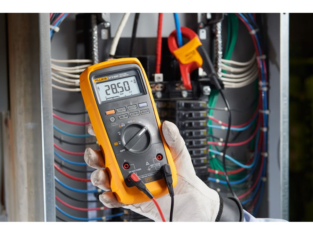 Fluke 87VMAX-PVLEAD1 - Kit de Multímetro Digital con PVLEAD1 MC4