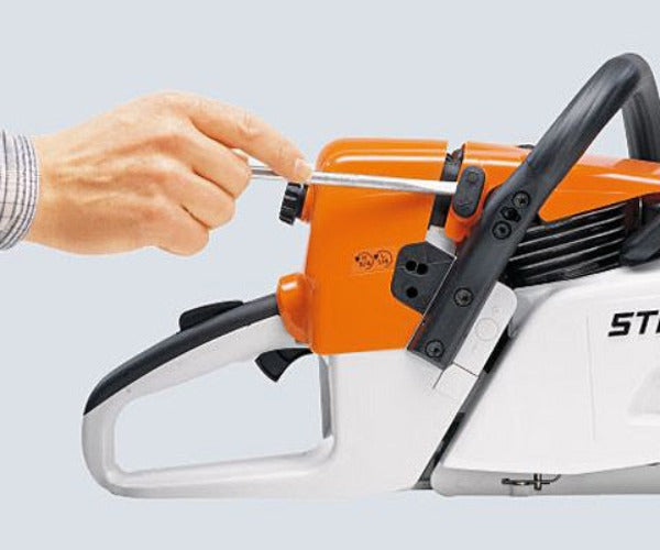 STIHL MS 210 - Motosierras Versátiles para Mantenimiento de Parcela