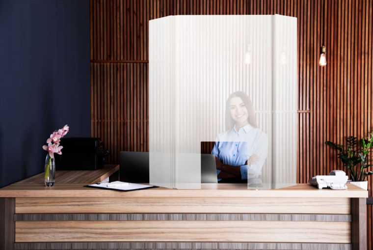 Pantalla de acrílico transparente de 20 "de ancho x 36" de alto con paneles laterales ajustables