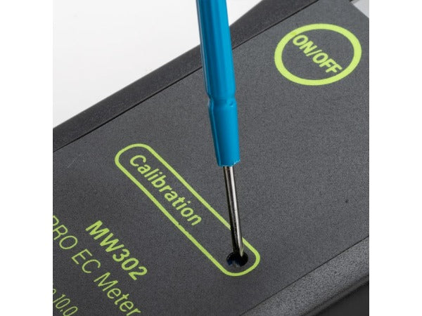 Milwaukee MW302 - Medidor PRO de Conductividad de Rango Alto