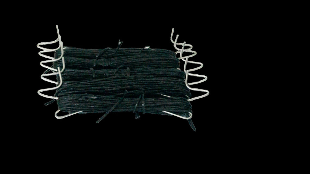 Caja de Ganchos de Tutoero con 12 m de Rafia Negra